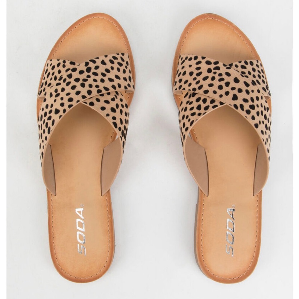 Soda Crisscross Cheetah Slides - image 4